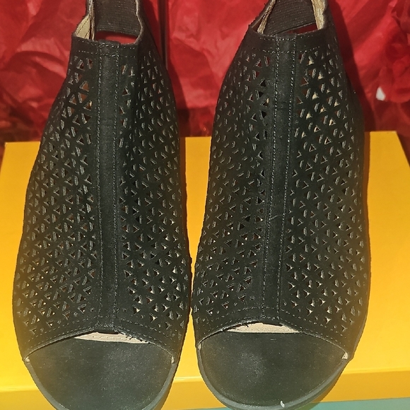 American Eagle By Payless Shoes - American Eagle Black Women's Cutout Mules Sandals Size 7